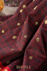 checkered chocolate brown and red kuttu gadwal