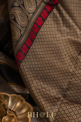 thread silk by silk kuttu gadwal