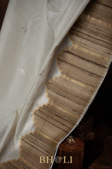 white banarasi with jute border kaduwa handwoven banarasi