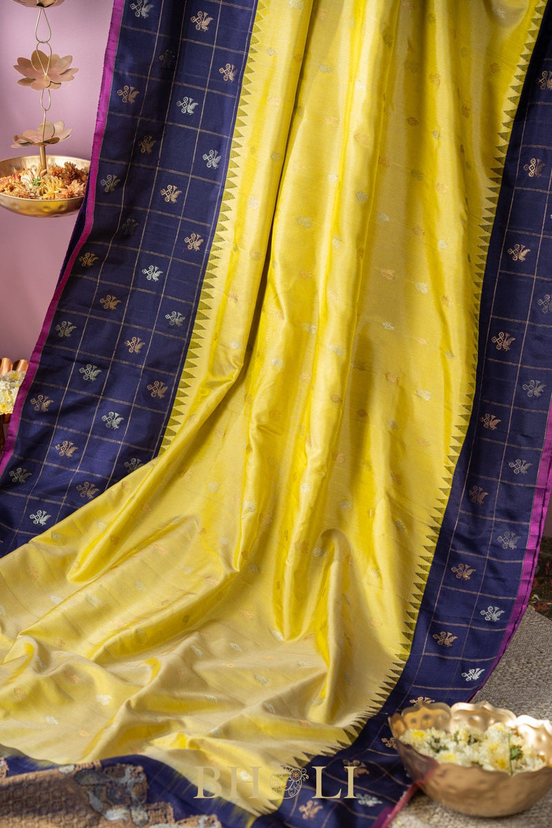 checkered border pure silk kuttu gadwal