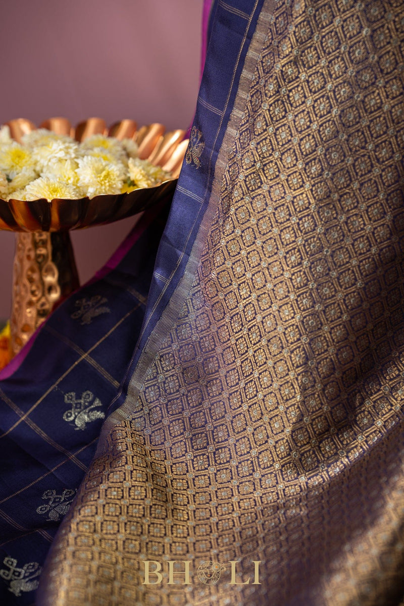 checkered border pure silk kuttu gadwal