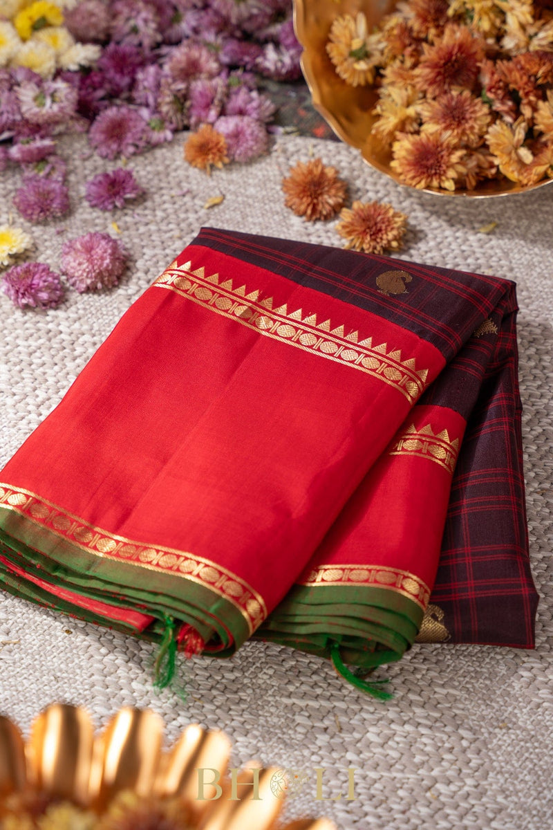 checkered chocolate brown and red kuttu gadwal