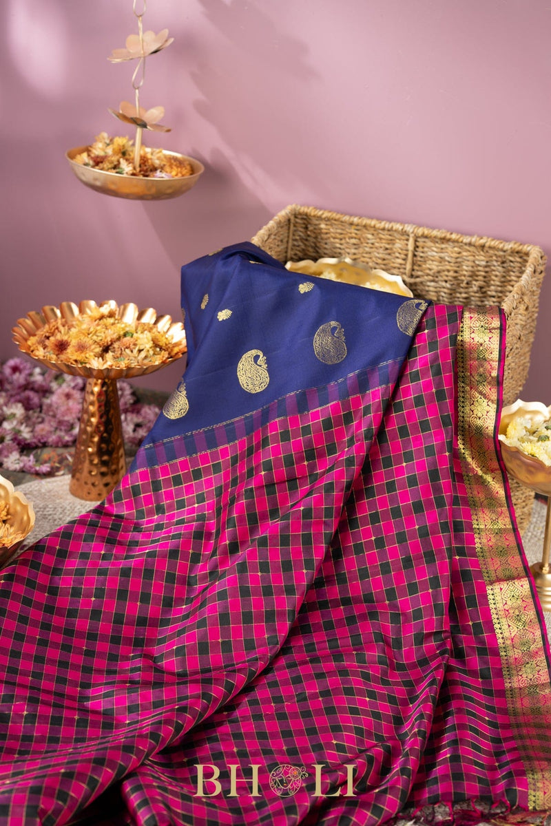 checkered pallu blue and raspberry pink kuttu gadwal