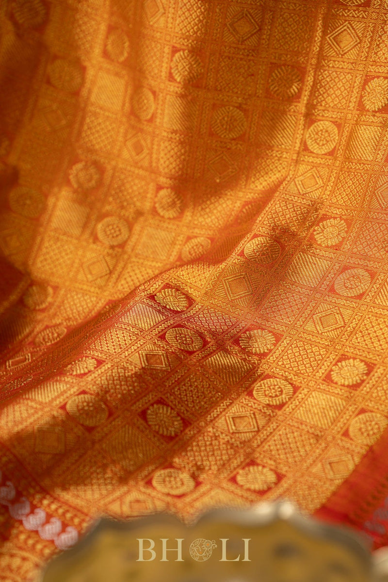handwoven checkered kuttu pure silk gadwal