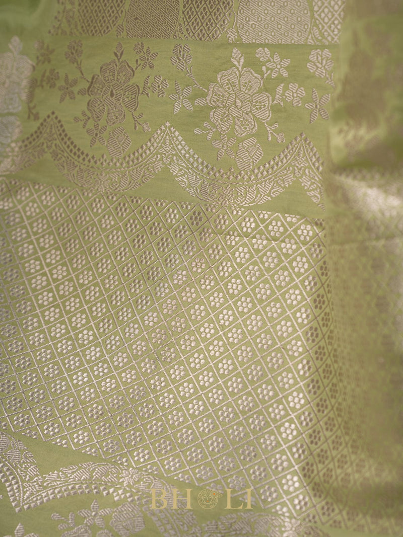 handwoven conceptual kaduwa jaal pure katan banarasi