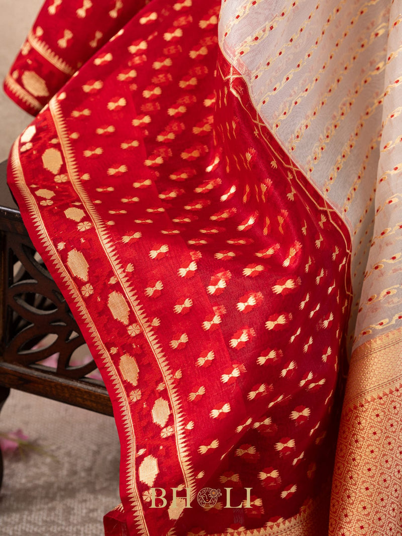 handwoven gold zari pure kora silk banarasi
