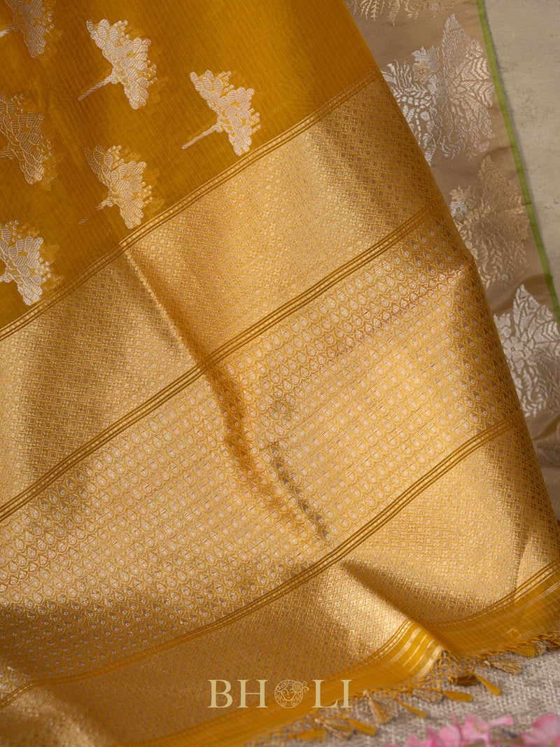 handwoven kaduwa kora silk with kadiyal katan banarasi