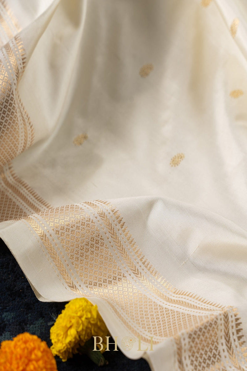 Handwoven narali paithani pure mulberry silk pearl white  saree