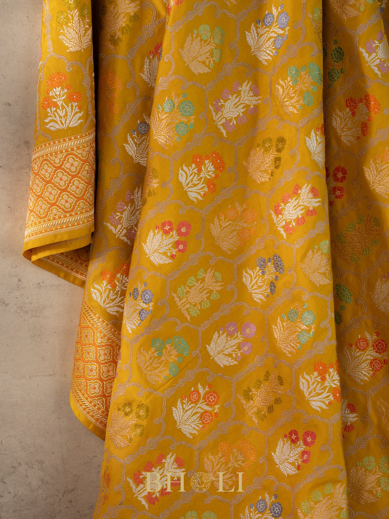 handwoven pure katan silk royal kaduwa jaal banarasi