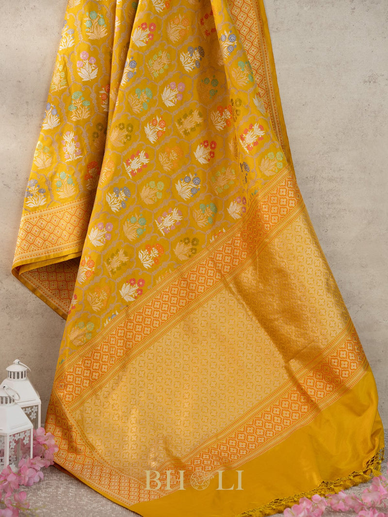 handwoven pure katan silk royal kaduwa jaal banarasi