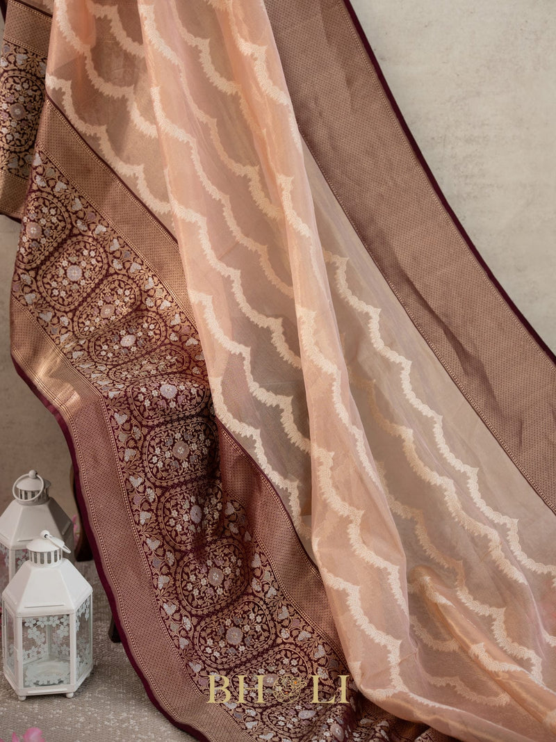 handwoven pure kora silk with kadiyal katan border banarasi
