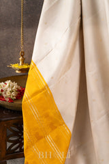 handwoven yellow pallu kai korvai mulberry silk kanjivaram