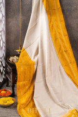 handwoven yellow pallu kai korvai mulberry silk kanjivaram