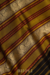 thread work corpoarte ornate border kai korvai kanjivaram