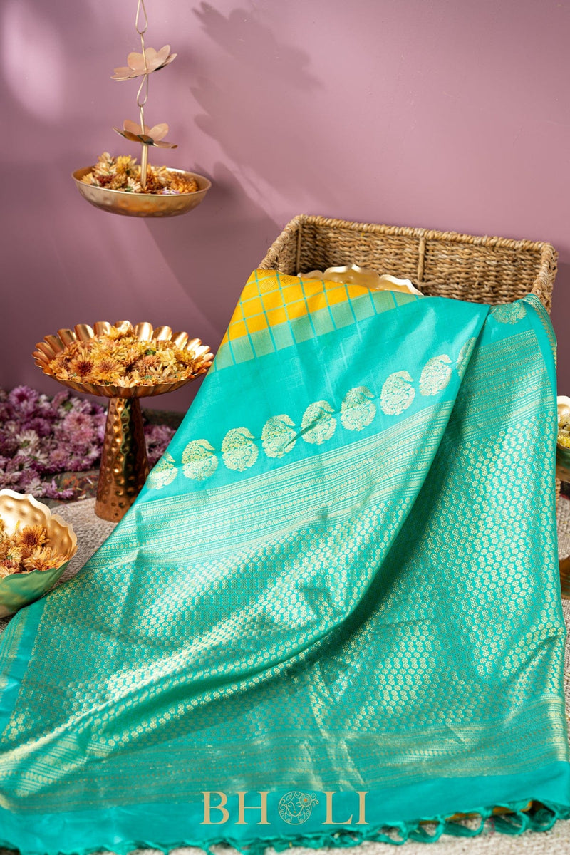 yellow and green handwoven silk by silk kuttu gadwal